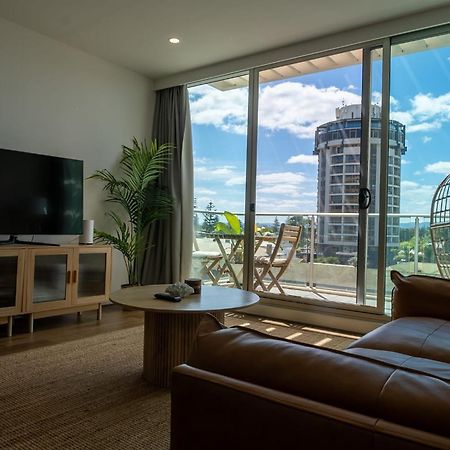 Glenelg Oasis, Pool, Gym, Spa & Sauna, Free Parking, City Views Apartment Bagian luar foto